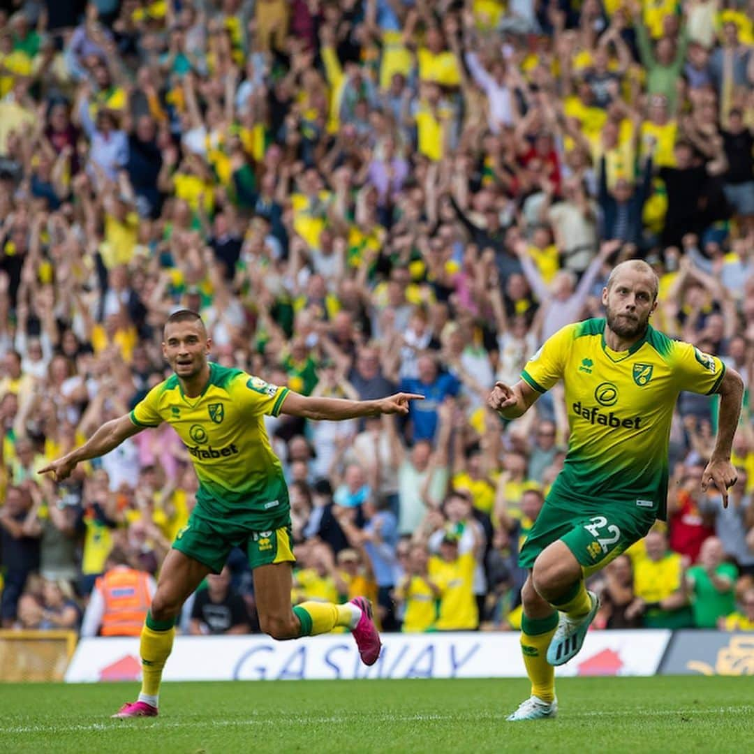 モリッツ・ライトナーさんのインスタグラム写真 - (モリッツ・ライトナーInstagram)「💥💥💥 Massiv thanks for the atmosphere @norwichcityfc yesterday!! Congratulations @elpugi for the hat trick, we are waiting for the next one 😏 Big big compliment to our lads, great performance with an absolutely deserved win! Stick together, work hard and get ready for @chelseafc . See u on Saturday 🤙 #football #premierleague #norwich #newcastle」8月18日 22時17分 - moleitner5