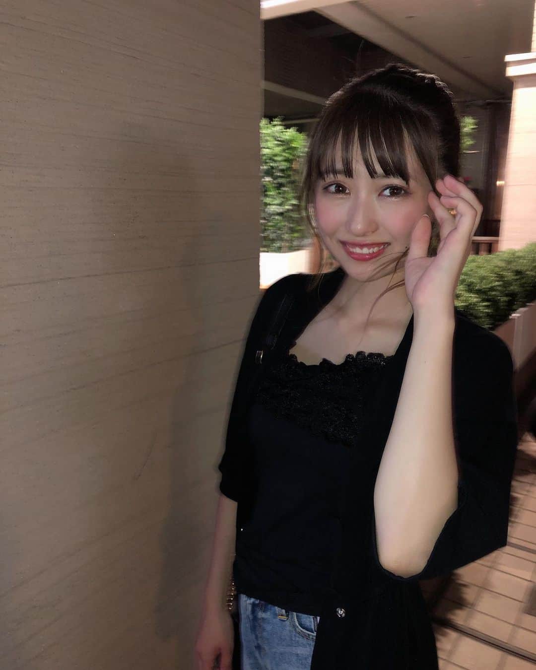 華山志歩さんのインスタグラム写真 - (華山志歩Instagram)「なんだかぎこちない笑顔☺︎」8月18日 22時27分 - shiho_hanayama_official