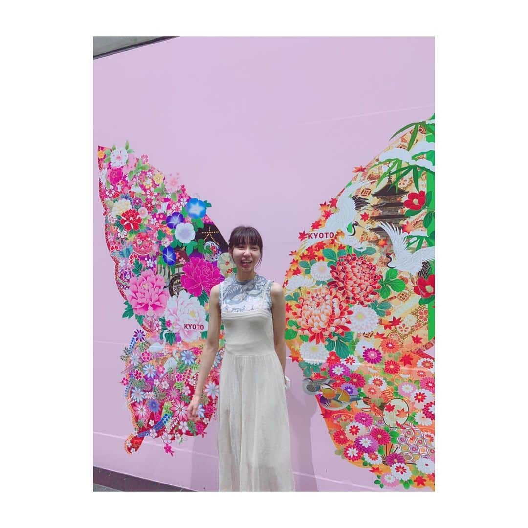 若村柚那さんのインスタグラム写真 - (若村柚那Instagram)「初京都⛩💓part.1  #Kyoto #trip #travel #summer #first #time #good #lovely #angel #fun #sunny #cafe #soda #river #walk #kawaii #actress #model #me #ootd #outfit #京都 #京都観光 #お散歩 #メロンソーダ #祇園#awesome #yolo」8月18日 22時36分 - yuzuna_517