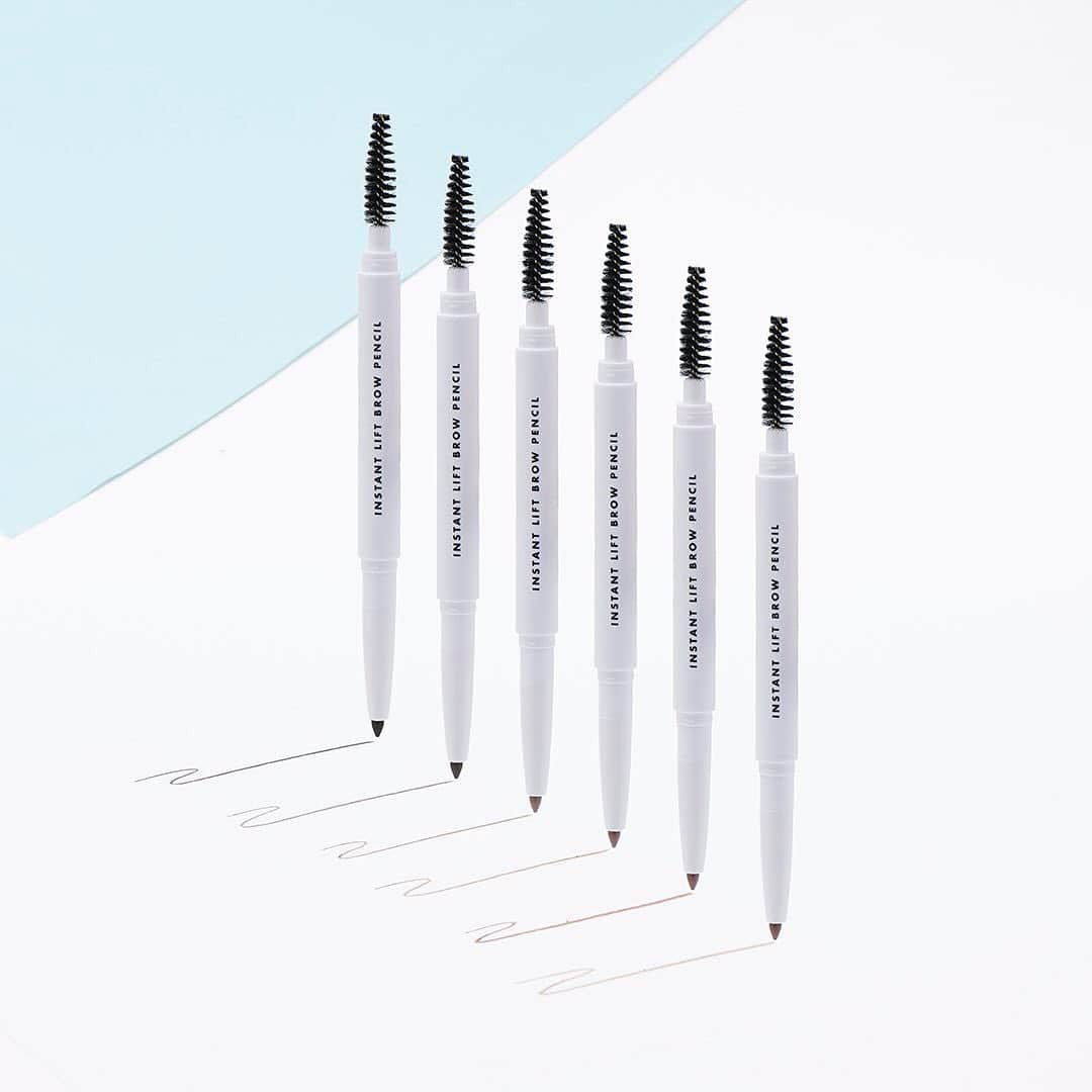 e.l.f.さんのインスタグラム写真 - (e.l.f.Instagram)「Shape with a comb & define with a fine tip liner! The Instant Lift Brow Pencil creates defined-looking eyebrows with a flawless arch. Available at @target ⭐️ #elfingamazing #elfcosmetics #crueltyfree #vegan」8月18日 22時47分 - elfcosmetics