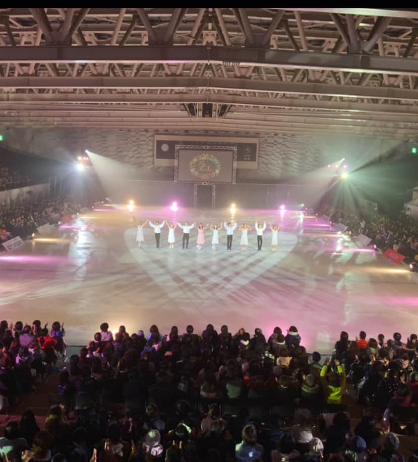 林渚のインスタグラム：「帯広公演ありがとうございました😊✨ 台風心配でしたが、無事に行けて良かったです😭💕 楽公演には、インストラクターとしても、ショースケーターとしても大先輩のゆえさん(@yue718 )がいらしてました💖(ゆえさんは帯広FSCでコーチをされています。長くショーでご活躍されていた憧れの方です⛸)お会いできて、本当に嬉しかったです😍✨ 駅前の長崎屋が楽しかったので(主婦目線😂)、昨日長居してしまいました😊お家の近くにもほしい！笑 お土産のじゃがバターを食べるのが今から楽しみです！北海道は、お土産が豊富ですごい！ #浅田真央サンクスツアー #maotour 2019 #帯広 公演 #北海道」