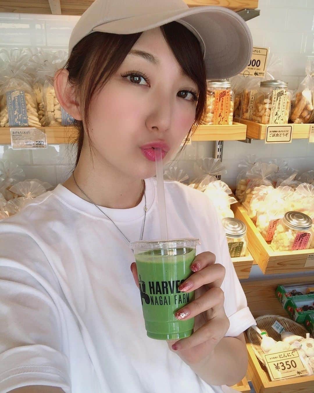 尻無浜冴美のグルメインスタ