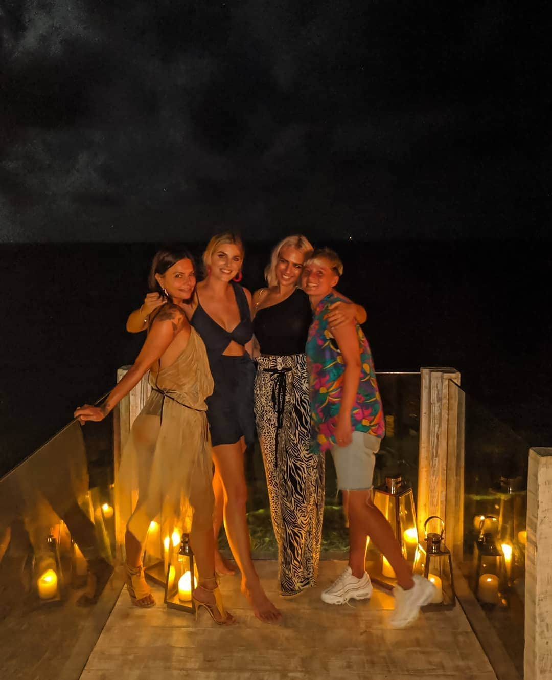 Ashley Jamesさんのインスタグラム写真 - (Ashley JamesInstagram)「Running out of clothes but having a lovely time making memories with new and old friends. 🥰 Last night I went to Amante, and it's one of the most romantic places I've seen. Definitely recommend going there!💘 I'm also reading a really good book (for those of you who were asking on my stories) and it's called This Is Me Letting You Go by Heidi Priebe. It's a collection of 30 essays, and they're so wonderful. Here's an extract from Just Be The One Who Cares More: "Being the one who cares less makes us feel cool and suave. But never anything more than that. It can’t even begin to compare with the excitement of meeting someone you are CRAZY about. Someone who lights up your day with every subtle interaction. Someone you cannot wait to see again. Someone you suddenly want to spend every waking moment with, even if that’s crazy and impulsive and happening way too fast. I know it’s a trial to be the one who cares more. But it’s also the most enthralling, fulfilling feeling and I’d like to urge you not to sell yourself short of it.” Love this. 🥰」8月18日 22時59分 - ashleylouisejames