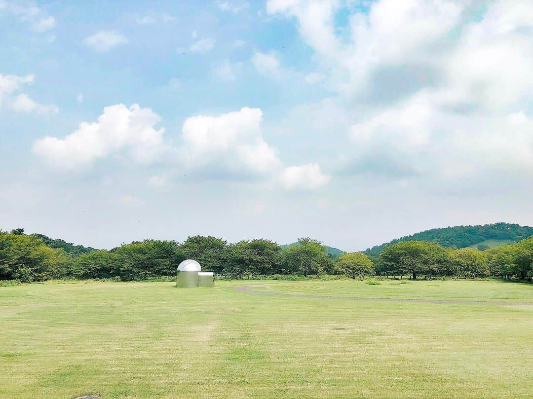 久林紘子さんのインスタグラム写真 - (久林紘子Instagram)「.﻿ HARA MUSEUM ARC🎨 ﻿ ﻿ ﻿ 新幹線や電車やタクシー(登山)を乗継ぎ、かれこれ10年以上行きたかった場所に🥺念願叶ったり😭✨ 品川の原美術館と連動した企画展中✔︎ #haramuseum #haramuseumarc #photography #intallation #contemporaryart #art #modernart #shibukawa #izumikato #原美術館 #ハラミュージアムアーク #現代美術 #現代アート #渋川 #加藤泉」8月18日 23時14分 - rohicocco