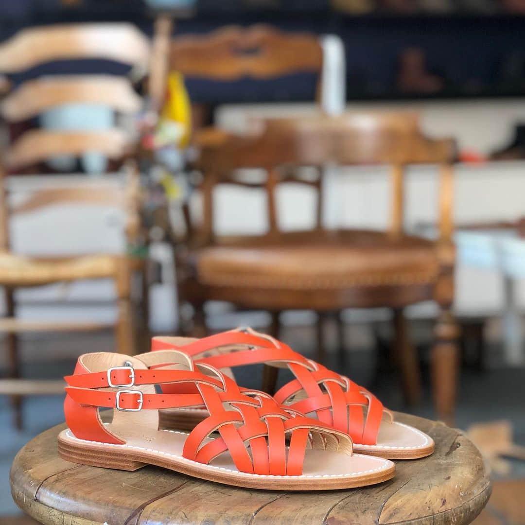 のインスタグラム：「🍊 Annabel 🍊 #summersandals  #labottegardiane #orange #orangeshoes #summeroutfit #madeinfrance」
