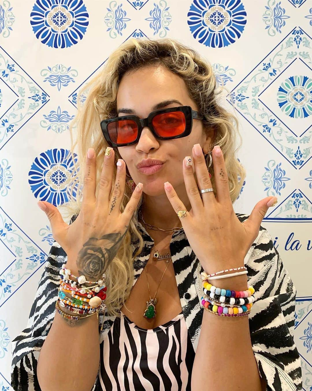 mamijinguさんのインスタグラム写真 - (mamijinguInstagram)「また来てくれた🧡 @ritaora  ステキな時間でした✨  #jillandlovers #nail #nailart #paragel #gelneil#gel #ネイル #ネイルアート #me #look #love #かわいい」8月18日 23時34分 - mamijingu