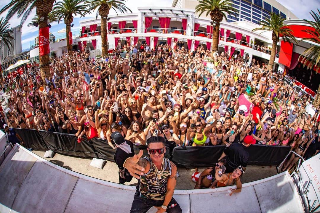 Pauly Dさんのインスタグラム写真 - (Pauly DInstagram)「Hi @draisbeachclub 🙌🏽🔥📸 @thomastranphoto #vegas #lasvegas #DJPaulyD #PaulyD #DJPaulyD’sPlayGround」8月19日 9時21分 - djpaulyd