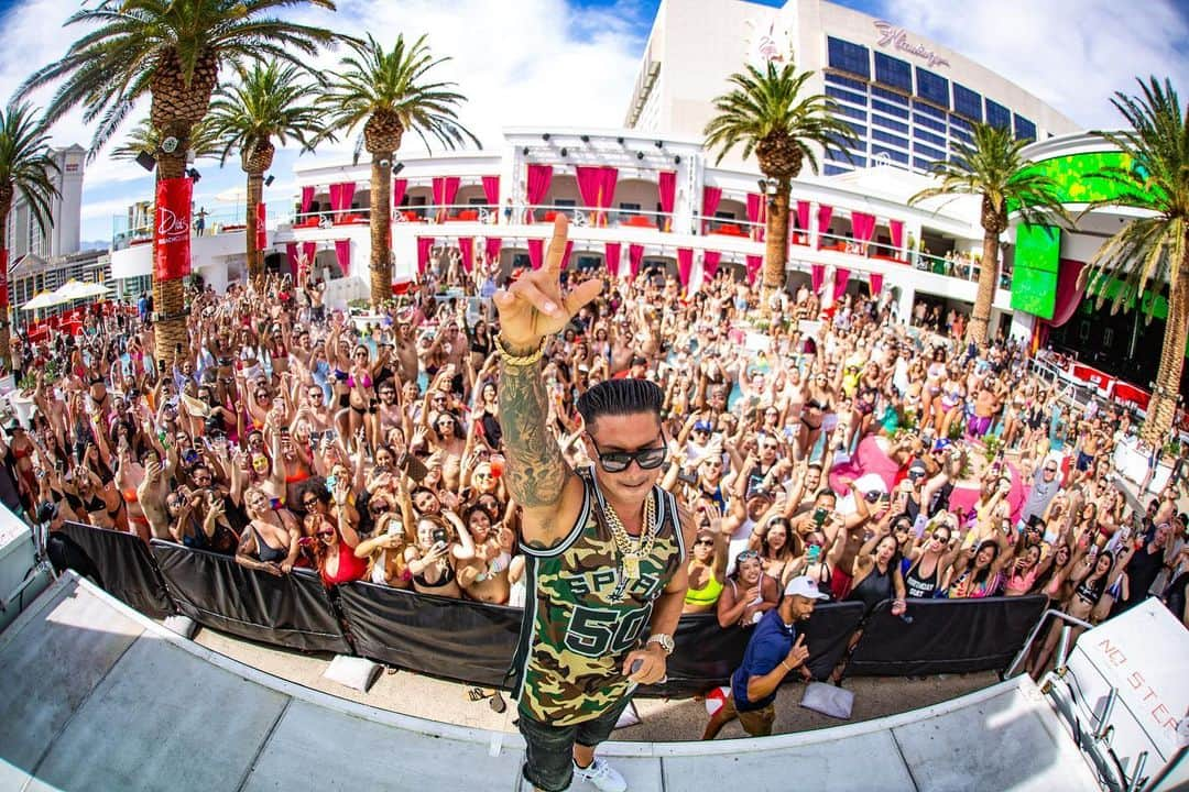 Pauly Dさんのインスタグラム写真 - (Pauly DInstagram)「Hi @draisbeachclub 🙌🏽🔥📸 @thomastranphoto #vegas #lasvegas #DJPaulyD #PaulyD #DJPaulyD’sPlayGround」8月19日 9時21分 - djpaulyd