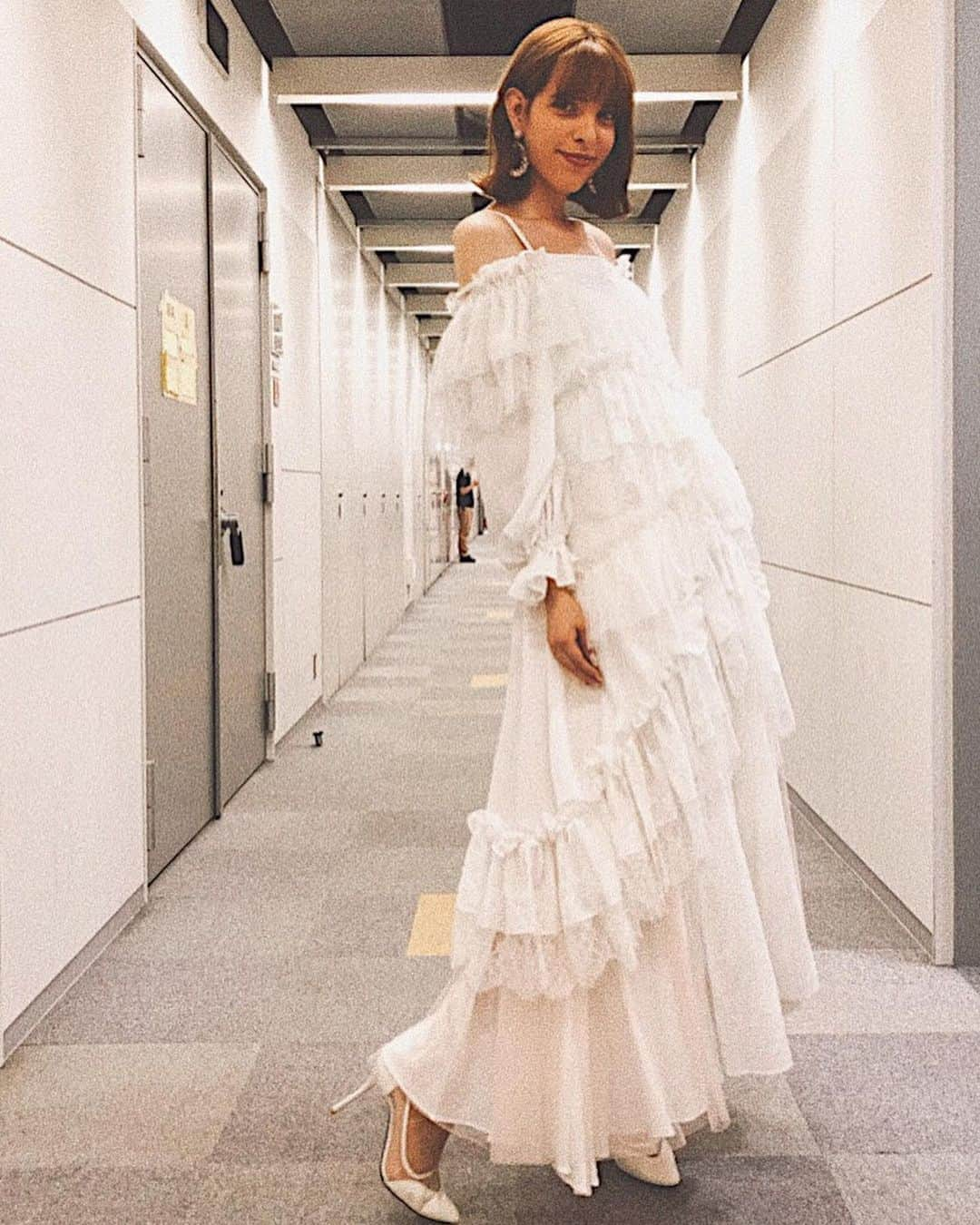 IVANさんのインスタグラム写真 - (IVANInstagram)「* ❁❁❁🐚🦢❁❁❁ White * @labelleetude_official  #whitedress#fashion#love #純白風味 #ピアス可愛かった♡ #まさかの @forever21」8月19日 9時36分 - fresanaca