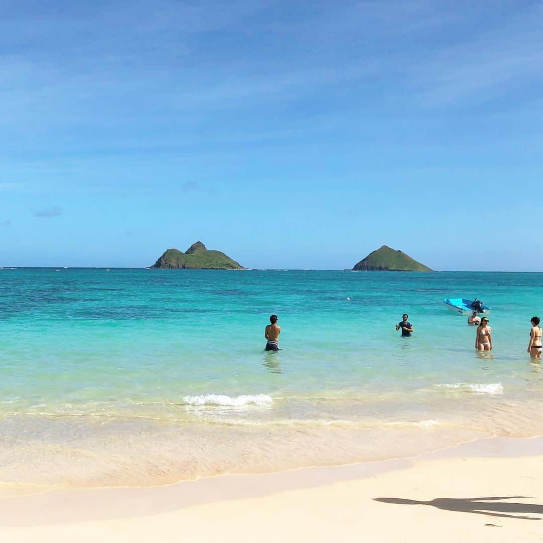 マキ・コニクソンさんのインスタグラム写真 - (マキ・コニクソンInstagram)「Lani Kai Beach= 天国の海🏖 #ハワイのおすそ分け🤙🏼」8月19日 9時51分 - makikonikson