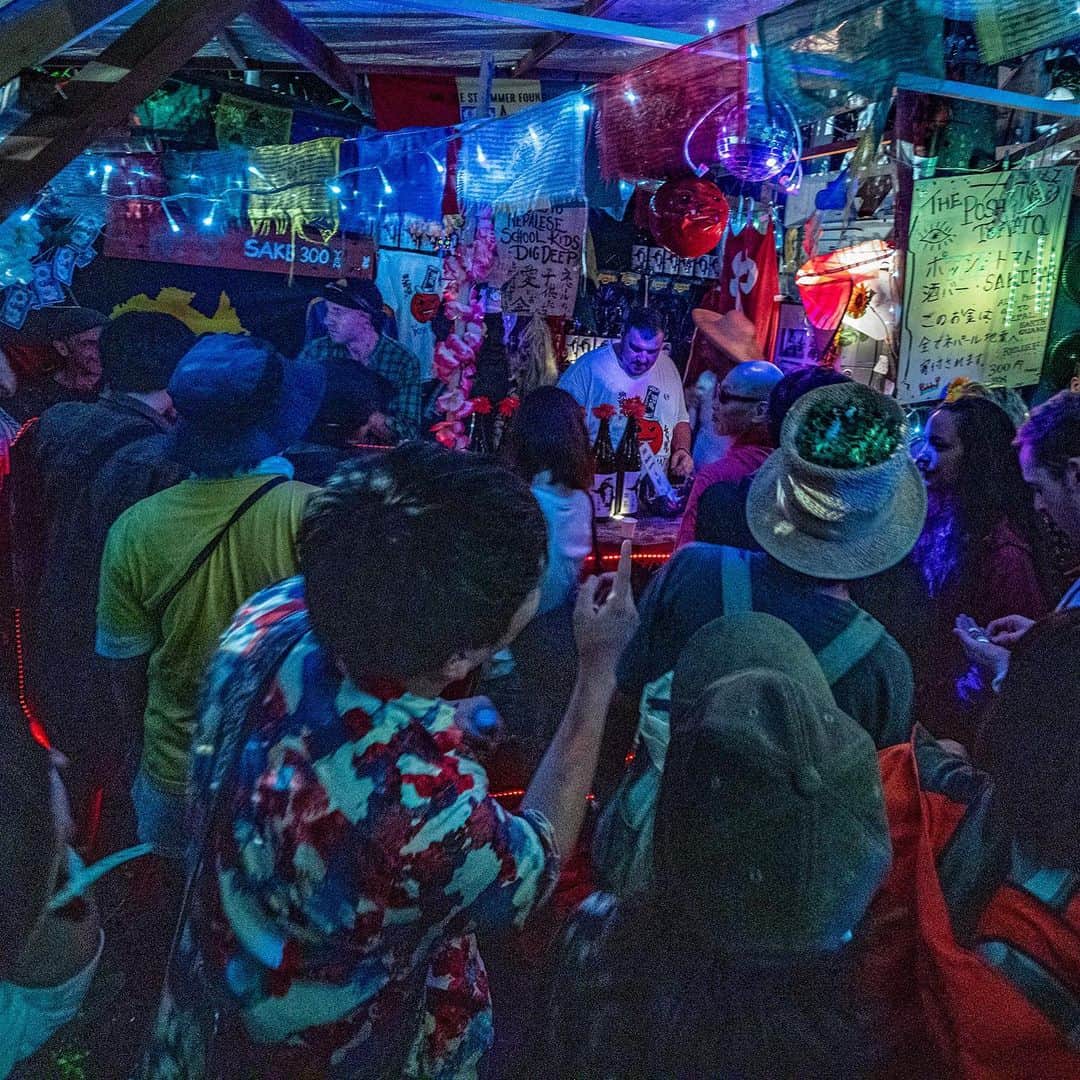 のインスタグラム：「秘密基地🍶✨#sakebar . #fujirock #fujirockfestival #フジロック」