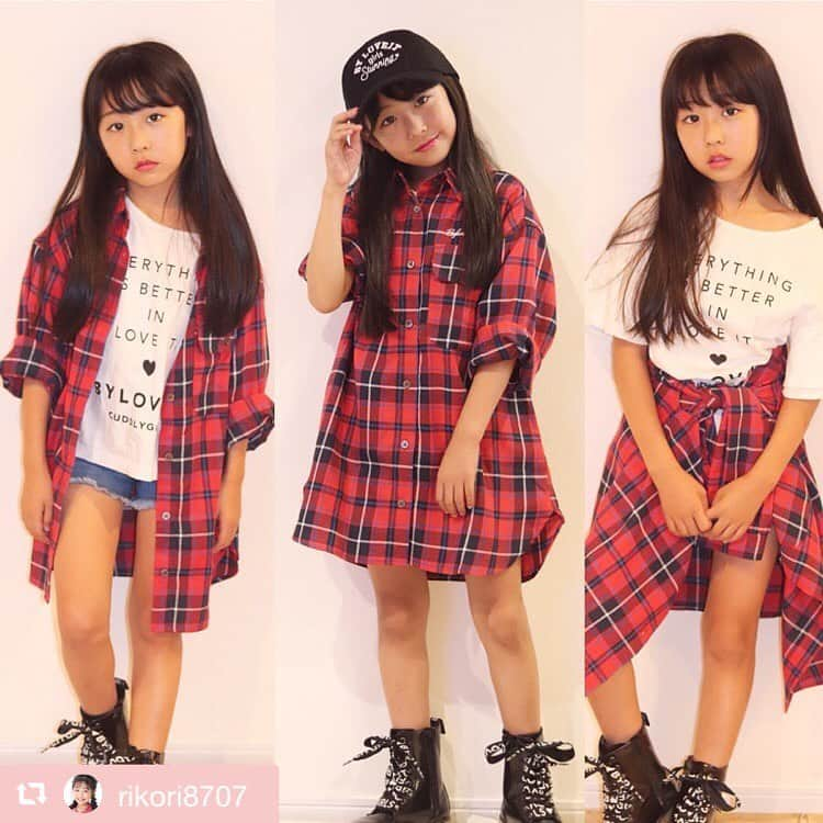 byLOVEiTさんのインスタグラム写真 - (byLOVEiTInstagram)「リコ❤️秋服をいち早く着てくれてる♪いろんな着方で楽しめちゃうチェックシャツはマストバイアイテム🐻💕 #repost @rikori8707 via @PhotoAroundApp  バイラビインスタガール おすすめ秋物新作コーデ❤️ リコのおすすめは チェックシャツワンピ✨ 秋定番の赤チェック シャツは着まわし抜群 ヘビロテ間違いなしの 一押しアイテム！！！ そのままONE PIECEとしても◎ 羽織りものにも◎ 巻きスカート風にも◎ 色々楽しめちゃう 万能アイテム❤️ りこは129センチで ワンサイズアップの 140サイズを購入✨ オーバーサイズが また可愛くて。。 お気に入りだよ❤️ まだまだ暑い日が 続きますが バイラビットには 今から使えるかわいい 新作がいっぱい❤️ ぜひお店に遊びに いってね(*ﾉε｀ )σ❤️ #秋コーデ#秋先取り #チェックシャツ#定番 #赤チェック #バイラビット#バイラビ#ラビ子#バイラビうめだインスタガール #バイラビコーデ#かわいい#コーデ#おしゃれ#byloveit#りこ#阪急うめだ本店バイラビット #シュガープリンセスルーム#お買い物#ナルミヤインターナショナル##おしゃれ好き」8月19日 10時45分 - byloveit_official