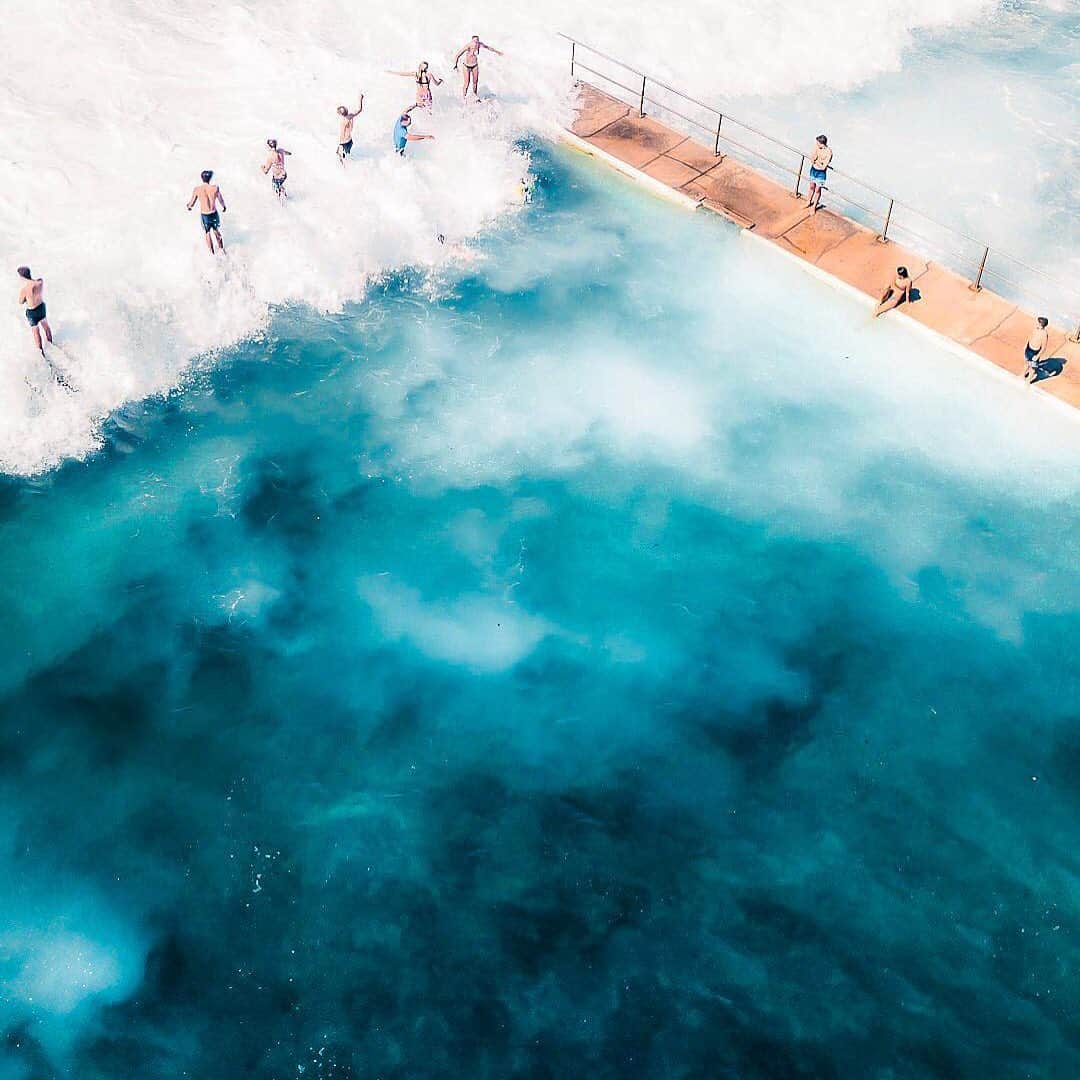 Instagramさんのインスタグラム写真 - (InstagramInstagram)「#HelloFrom Merewether Baths, the largest ocean bath complex in the Southern Hemisphere. 🌊“I find myself there for a quick dip most warmer days for some saltwater therapy,” says Chris Beetham (@chrisbeetham).⁣ ⁣ Photo by @chrisbeetham」8月19日 1時45分 - instagram