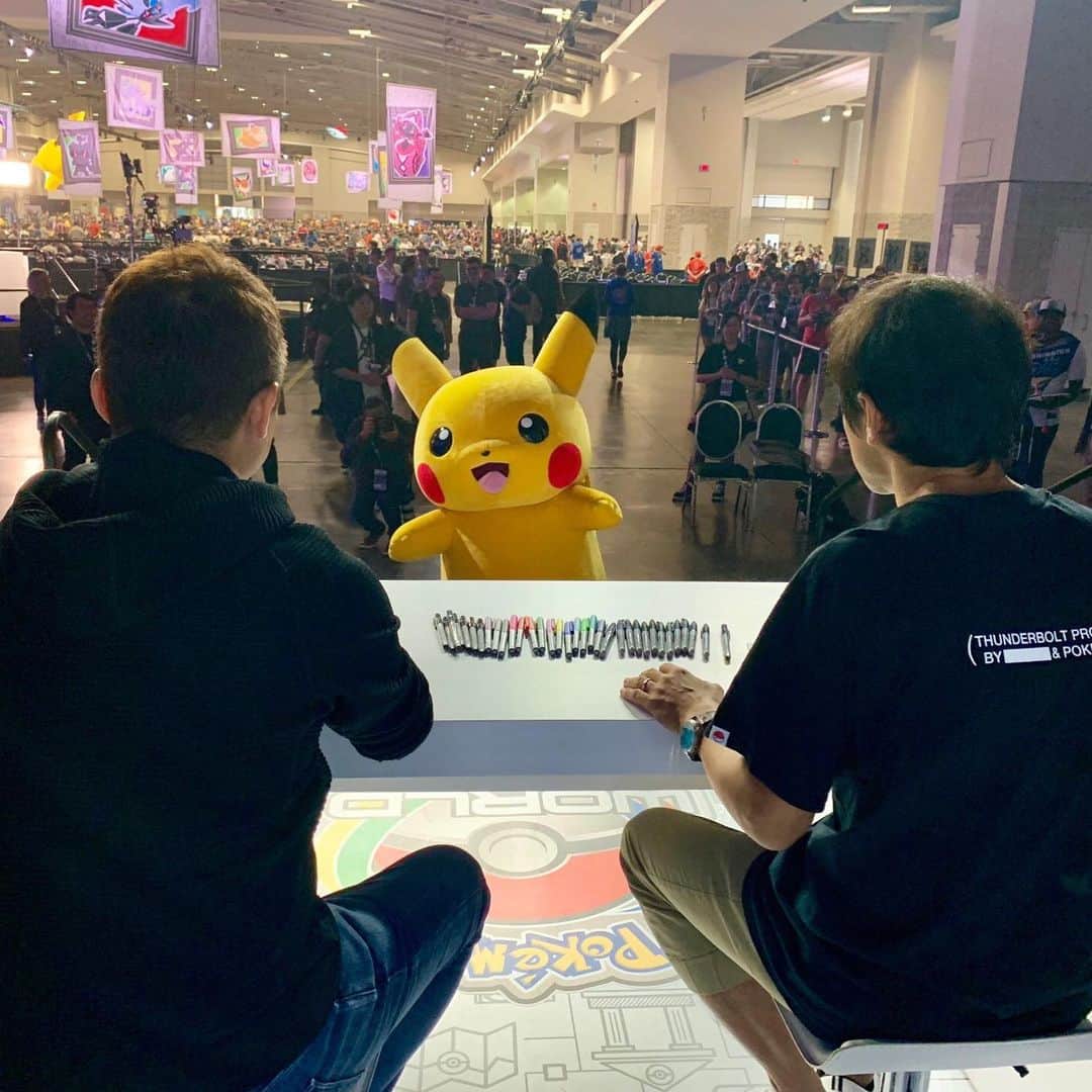 Pokémonさんのインスタグラム写真 - (PokémonInstagram)「You never know when a wild Pikachu may appear!  Don’t look now, but it looks like someone (not naming any names…) decided to photobomb Mr. Junichi Masuda and Mr. Shigeki Morimoto’s autograph signing here at #PokemonWorlds! Check out our Instagram Story for a Pikachu’s eye view!」8月19日 2時01分 - pokemon