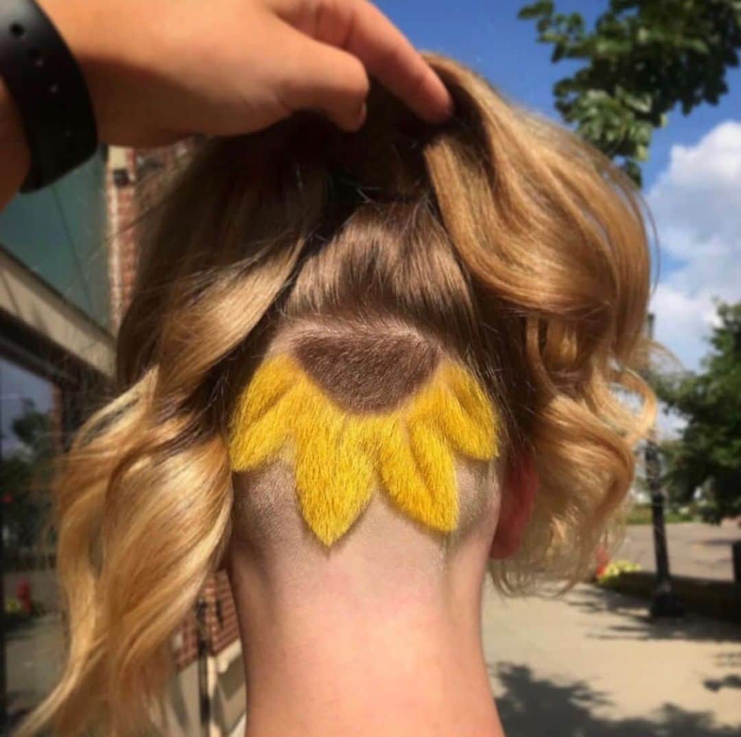 CosmoProf Beautyさんのインスタグラム写真 - (CosmoProf BeautyInstagram)「Stop and paint the flowers🌻⁣ ⁣ Add a 🌻 below if this brightened your day!⁣ Petals created by @sensible_beauty using @joico Intensity Yellow. 💛⁣ ⁣ #repost #cosmoprofbeauty #undercuts #hairtrends #licensedtocreate #hairartist #undercutdesign #yellowhairdontcare #joicointensity #trendyhair」8月19日 2時15分 - cosmoprofbeauty