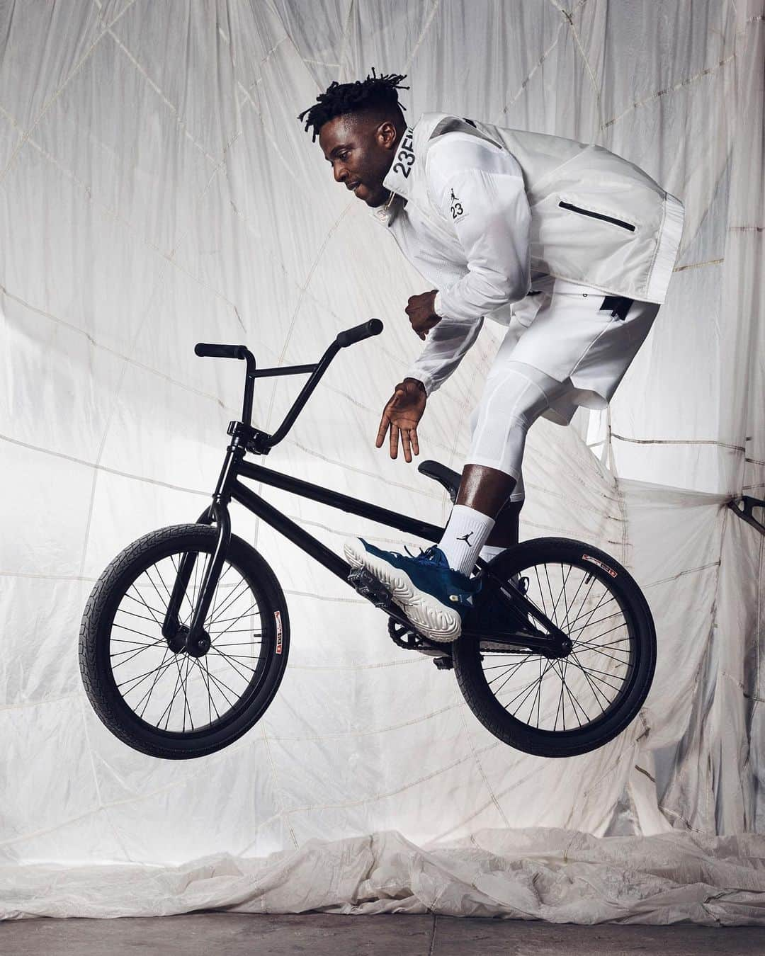 Jordanさんのインスタグラム写真 - (JordanInstagram)「@NigelSylvester turns it up a notch to own the city with the 23 Engineered Shorts. Available now.」8月19日 2時23分 - jumpman23