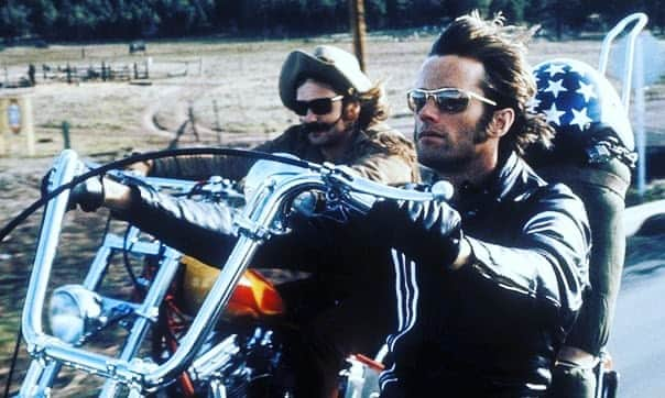 マイク・ダーントさんのインスタグラム写真 - (マイク・ダーントInstagram)「Take it Easy Peter!  #Easyrider 👊🏽 #moviemarathontime」8月19日 2時30分 - mikedirnt