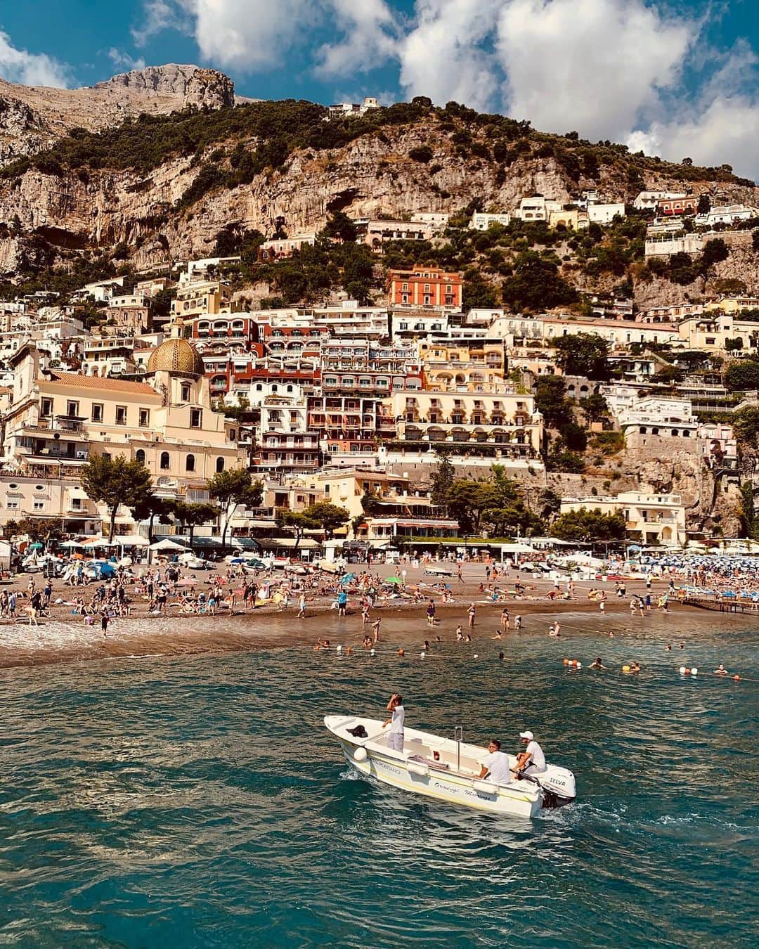 イザベル・グラールさんのインスタグラム写真 - (イザベル・グラールInstagram)「Amore a prima vista Positano ❤️ #italy #positano #vacation」8月19日 2時43分 - izabelgoulart