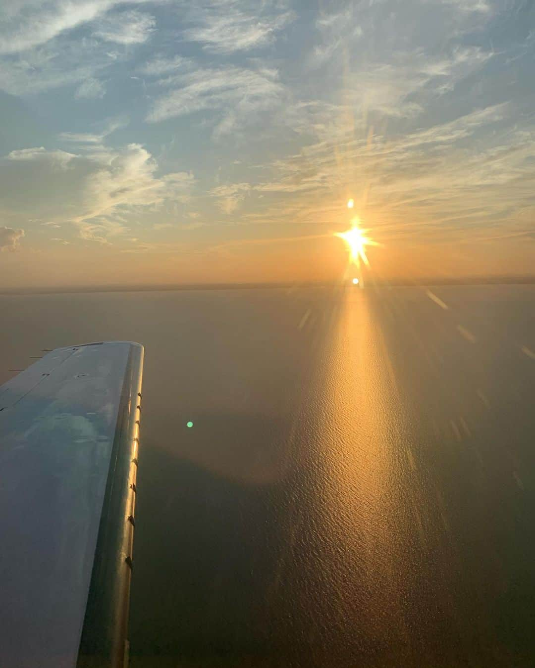 ルーカス・ディ・グラッシさんのインスタグラム写真 - (ルーカス・ディ・グラッシInstagram)「The sheer size of the #Amazon is mesmerizing.. In one weekend I visited #Belem #Santarem #AlterdoChao #MonteDourado #Jari and others. I spoke to government and local people. I saw thousands of km of river and jungle, and this is just one tiny little bit. If you have the chance #VisitAmazon It is unique and we have to preserve its beauty while helping local people prosper. ——— 🇧🇷 Esse fds eu visitei pela primeira vez à Amazônia. Fui em varias cidades e conversei com governo, agricultores e o povo que vive da floresta. Amazônia precisa ser preservada, é algo único, indescritível. E ao mesmo tempo o povo local precisa prosperar.🇧🇷」8月19日 3時10分 - lucasdigrassi