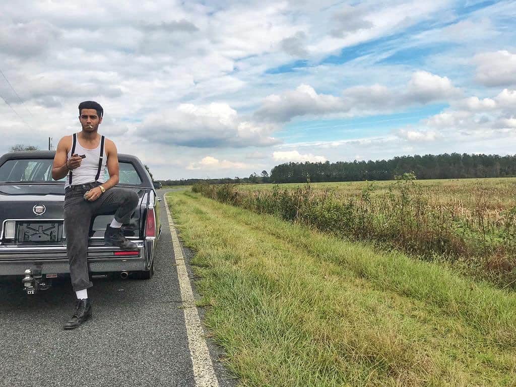 メナ・マスードのインスタグラム：「Excited for you all to meet Ethan Hart soon enough. #ReprisalOnHulu #bts」
