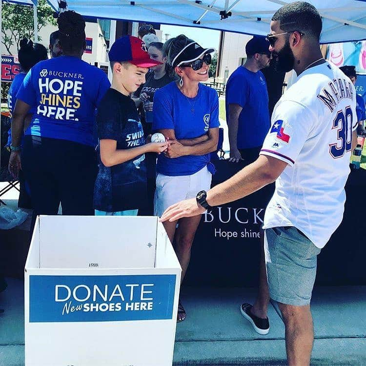 ノマー・マザラのインスタグラム：「Want to thank everyone that came out to support a good cause. Special thanks to the @Rangers and @Buckner_Intl family for this amazing experience. 🙏🏼🙏🏼」