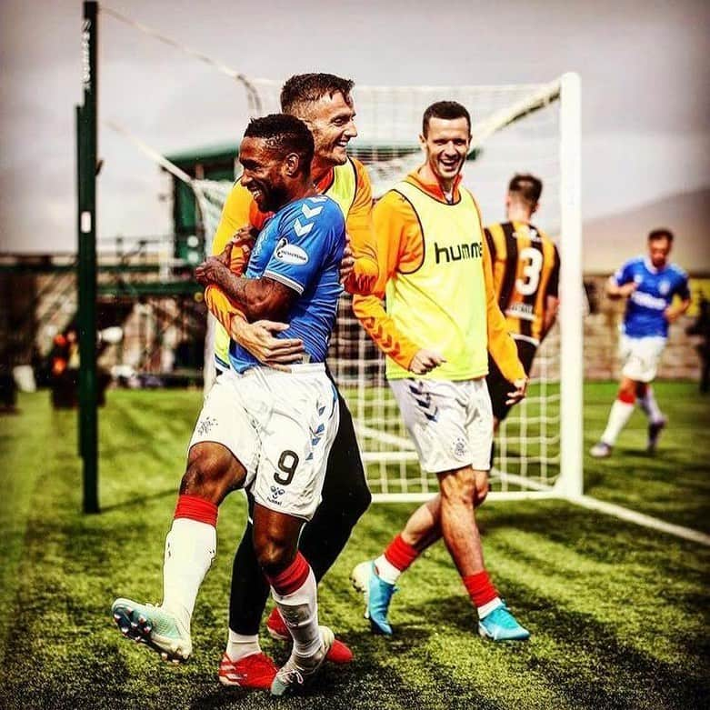 ジャーメイン・デフォーさんのインスタグラム写真 - (ジャーメイン・デフォーInstagram)「Job done! Through to the next round, Buzzing for another goal! Touch finish 😜⚽️ well done team!」8月19日 3時31分 - iamjermaindefoe