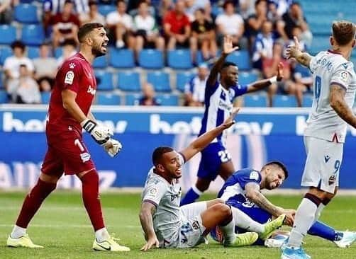 フェルナンド・パチェコのインスタグラム：「Empezamos la temporada de la mejor manera, +3!! Orgulloso del trabajo de todo el equipo y gracias por vuestro apoyo un día más.. 🔵⚪️💪」