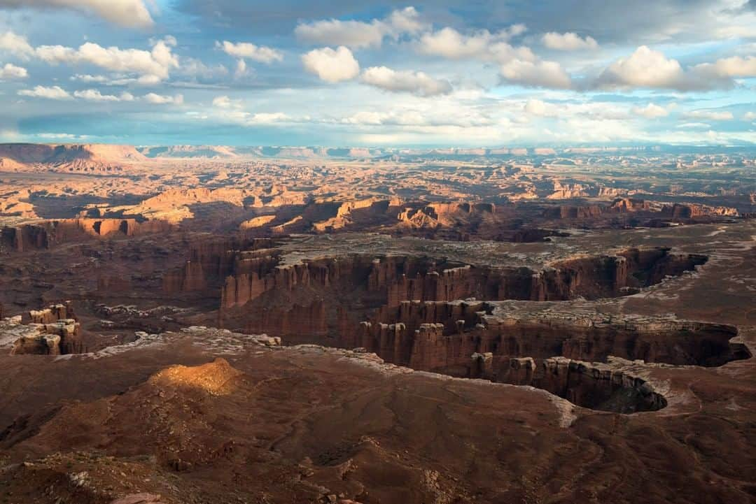 National Geographic Travelさんのインスタグラム写真 - (National Geographic TravelInstagram)「Photo by @michaelclarkphoto | Monument Basin and the White Rim as seen from the Grand View Point Overlook in Canyonlands National Park near Moab, Utah. #monumentbasin #canyonlands #utah」8月19日 4時03分 - natgeotravel