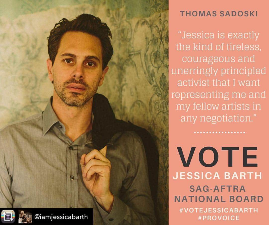 トーマス・サドスキーさんのインスタグラム写真 - (トーマス・サドスキーInstagram)「Dear @sagaftra members, vote @iamjessicabarth!!! #UNIONSTRONG #SAGAFTRA #VOTE #PROVOICE」8月19日 4時13分 - thomas_sadoski