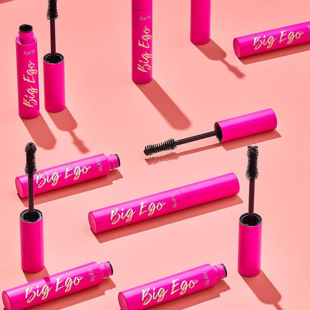 Tarte Cosmeticsさんのインスタグラム写真 - (Tarte CosmeticsInstagram)「Boost your lashes & confidence with our big ego™ vegan mascara! 👏💗 This ultra-black, flake-free vegan mascara instantly lifts your lashes & delivers a fully-loaded flutter for 16 hours! Pick up yours NOW on tarte.com! #mybigego #bigegolashes #plantpowered」8月19日 4時22分 - tartecosmetics