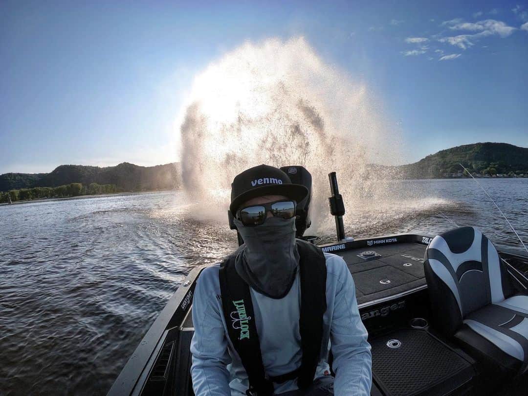 Brent Ehrlerさんのインスタグラム写真 - (Brent EhrlerInstagram)「So that happened. #stuck @venmo #venmo #gopro」8月19日 11時03分 - brentehrlerfishing
