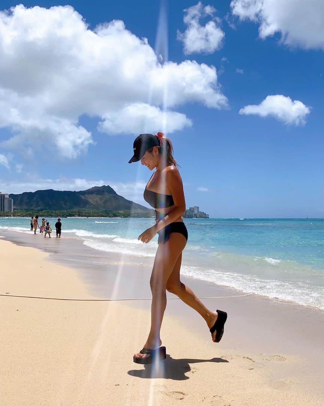 福王寺彩野さんのインスタグラム写真 - (福王寺彩野Instagram)「🌺Last day…🌴☀️🐠 #hawaii #waikikibeach #diamondhead #swimwear #mirror9 #ハワイ」8月19日 5時32分 - ayano_fukuoji