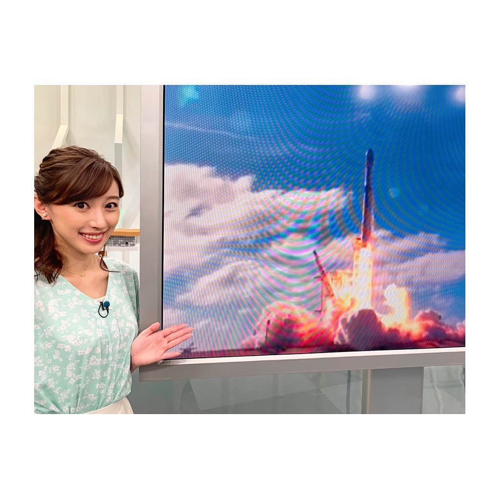 楠紗友里さんのインスタグラム写真 - (楠紗友里Instagram)「アメリカのアポロ宇宙船による月面着陸から50年。 偉大な一歩から半世紀経った今、宇宙旅行の実現が近付いているようです。 FTからお伝えします！ #bsテレ東 #早起き日経プラスft #日本経済新聞 #financialtimes #宇宙旅行 #宇宙 #spacetravel #spacerocket #space #cosmos #universe #rocket #goodmorning #morningshow #tv #work #お盆明け #頑張りましょう」8月19日 5時48分 - sayuri_kusunoki