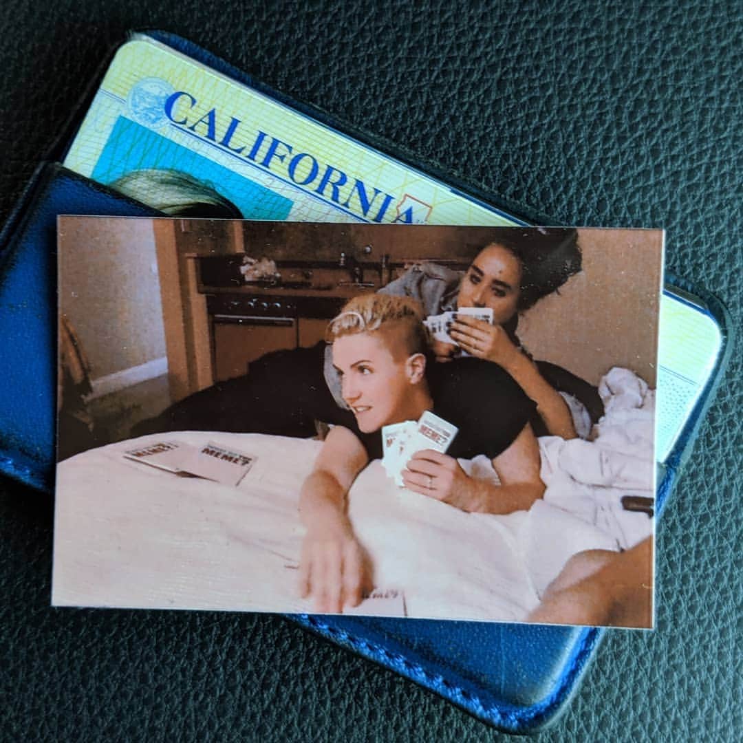 ハナー・ハートのインスタグラム：「road trips & reunions 💗  every hotel has five stars  when I'm with you」