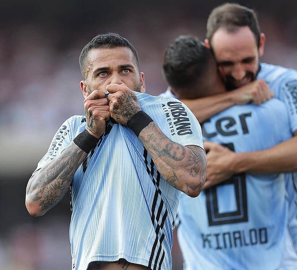 São Paulo FCさんのインスタグラム写真 - (São Paulo FCInstagram)「A estreia dos sonhos do craque-torcedor. Para a alegria de milhões de são-paulinos. #VamosSãoPaulo 🇾🇪 ⠀⠀⠀⠀⠀⠀⠀⠀⠀ 📸 Paulo Pinto / saopaulofc.net」8月19日 6時05分 - saopaulofc