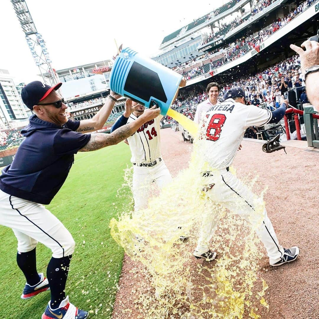 アトランタ・ブレーブスさんのインスタグラム写真 - (アトランタ・ブレーブスInstagram)「8️⃣-0️⃣ in rubber matches at @suntrustpark 😎 #ChopOn」8月19日 6時13分 - braves