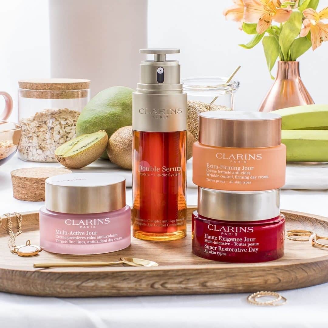 CLARINSさんのインスタグラム写真 - (CLARINSInstagram)「Find the perfect partner for your Double Serum: 💗Multi-Active to target the first signs of aging 🧡Extra-Firming to put the spring back into your skin ❤️ Super Restorative to replenish  #ClarinsSkincare」8月19日 6時50分 - clarinsusa