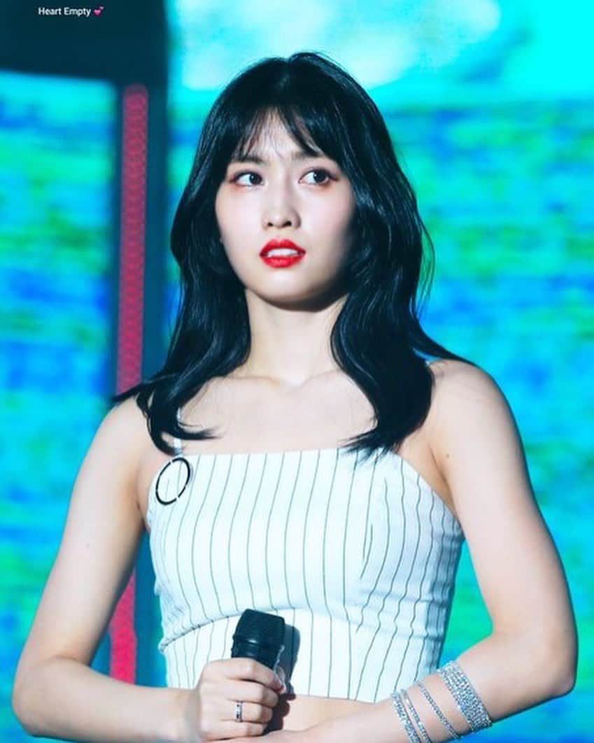 モモさんのインスタグラム写真 - (モモInstagram)「♡ [Fantaken] 190811 - Lotte Family Concert -  #MOMO #트와이스 #모모 #平井もも #もも #TWICE © ring heart, terpsichore, heart empty」8月19日 7時16分 - momojype