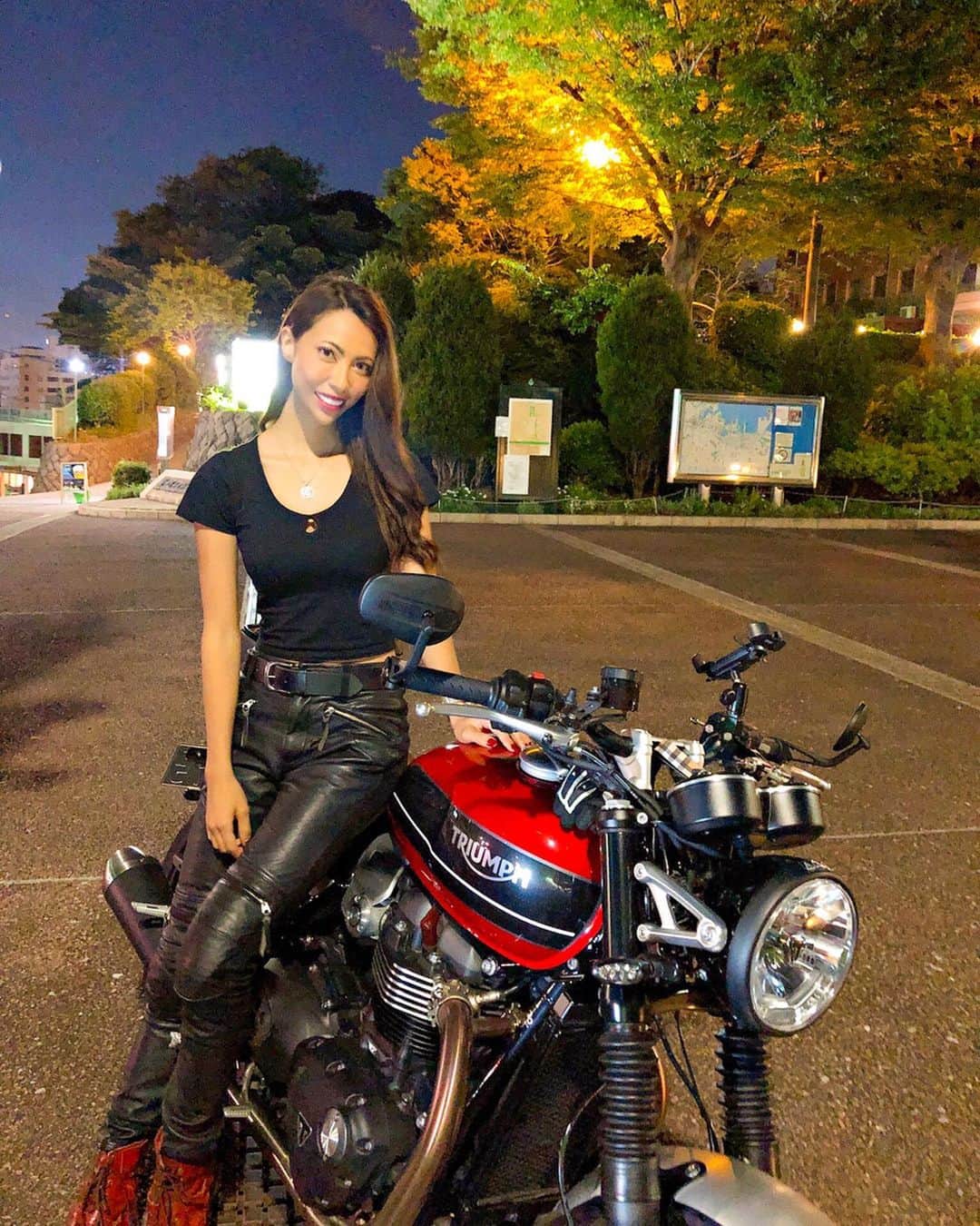 CAMIRAさんのインスタグラム写真 - (CAMIRAInstagram)「8.19バイクの日だ👀❤️ この間とある番組のロケで乗ったスピードツイン😎また告知します♩ #バイク女子#バイク#バイクのある風景#バイク好きな人と繋がりたい#バイク写真部#スピードツイン#バイクの日#bike#bikegirl#motocycle#bikelife#motorcycle#motorcycle_moment#motorcyclegirl#bike_japan#adventurebike#adventurerider#speedtwin」8月19日 7時24分 - camila.528