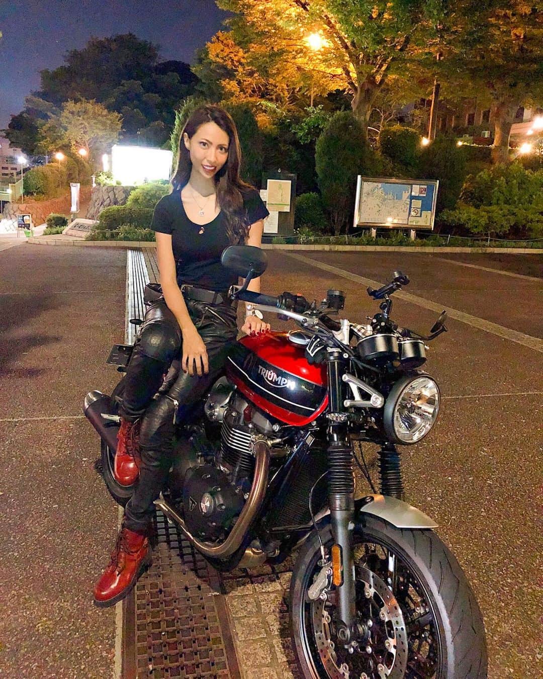 CAMIRAさんのインスタグラム写真 - (CAMIRAInstagram)「8.19バイクの日だ👀❤️ この間とある番組のロケで乗ったスピードツイン😎また告知します♩ #バイク女子#バイク#バイクのある風景#バイク好きな人と繋がりたい#バイク写真部#スピードツイン#バイクの日#bike#bikegirl#motocycle#bikelife#motorcycle#motorcycle_moment#motorcyclegirl#bike_japan#adventurebike#adventurerider#speedtwin」8月19日 7時24分 - camila.528