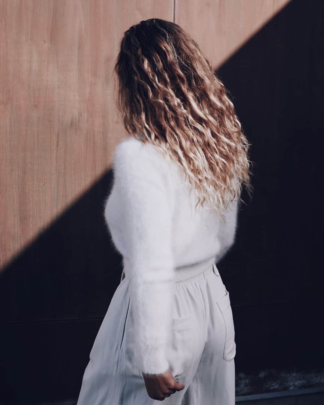 Kristin Essのインスタグラム：「she’s a framer.」