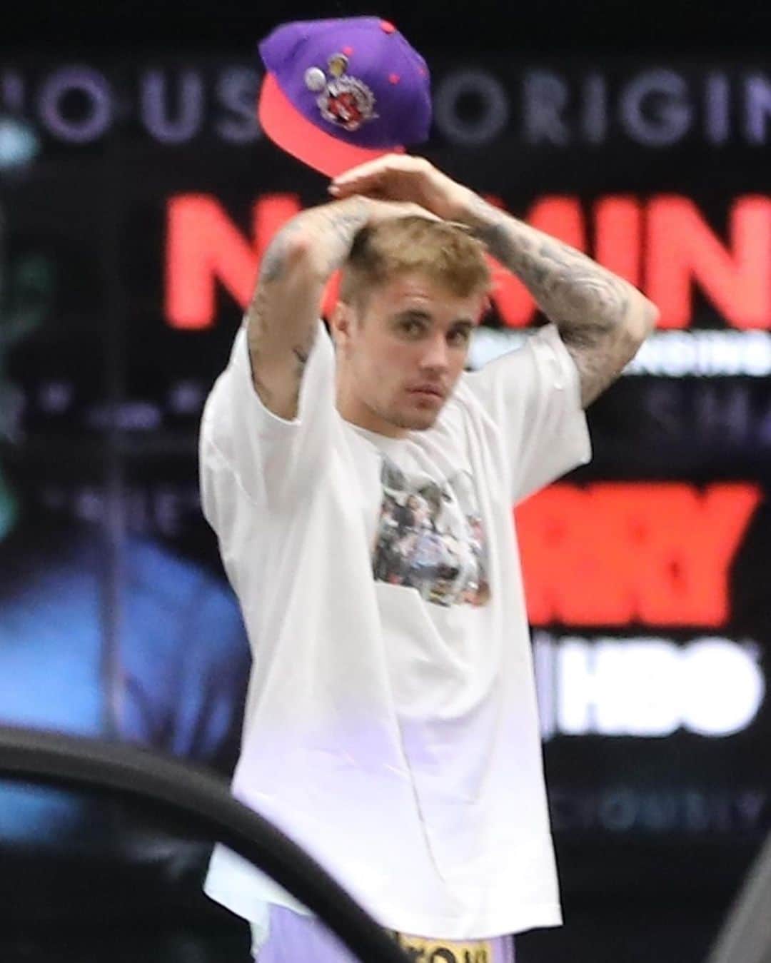 Just Jaredさんのインスタグラム写真 - (Just JaredInstagram)「@justinbieber and @haileybieber get back into their workouts after being on vacation. #JustinBieber #HaileyBieber Photos: BackGrid」8月19日 7時37分 - justjared