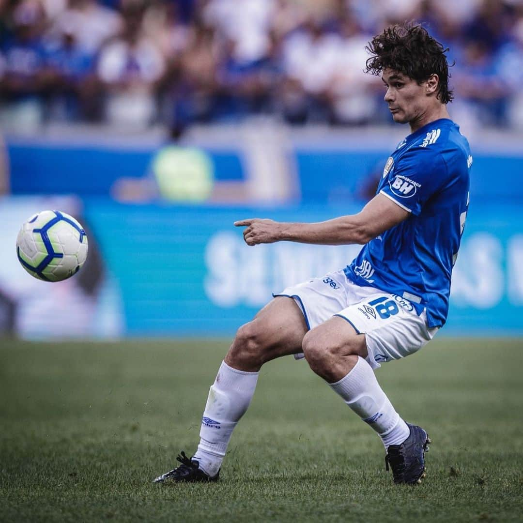 ドドさんのインスタグラム写真 - (ドドInstagram)「💙🦊 #CRUxSAN #Brasileirão2019 📸 @pedrovalefoto」8月19日 7時48分 - dodopires