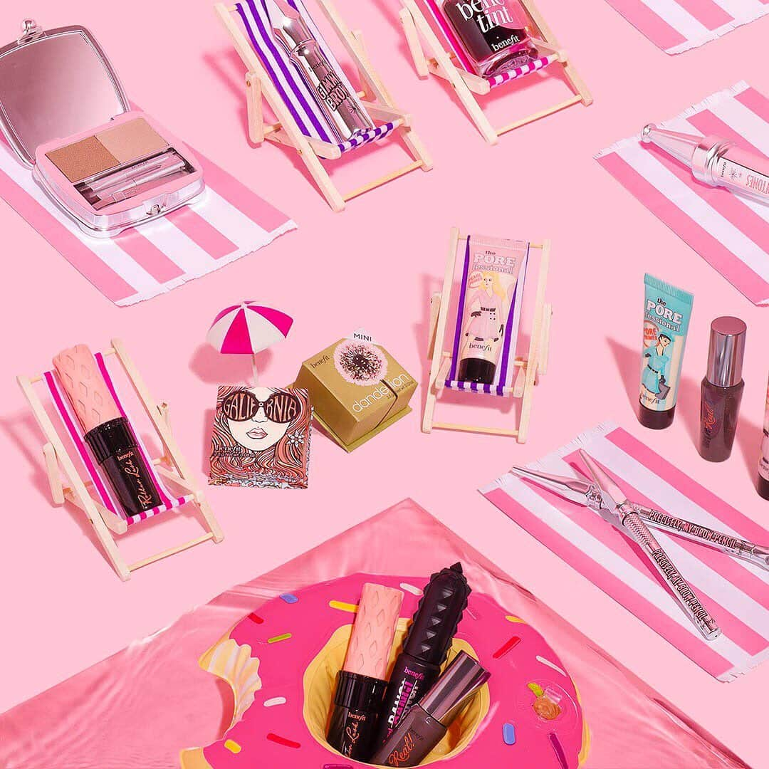 Benefit Cosmeticsさんのインスタグラム写真 - (Benefit CosmeticsInstagram)「Appreciate the little things in life...like our must-have minis 😉💕 #benefit」8月19日 7時59分 - benefitcosmetics