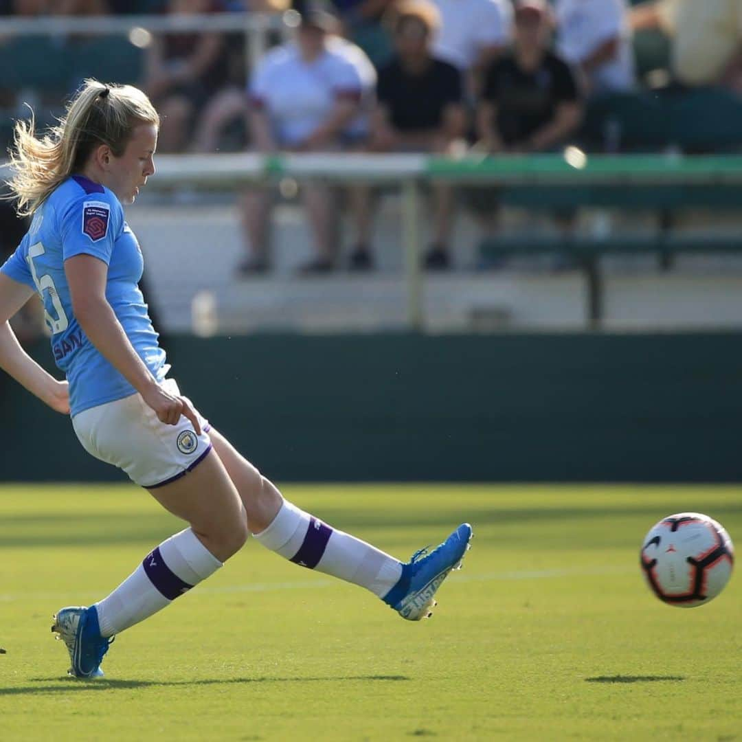 マンチェスター・シティFCさんのインスタグラム写真 - (マンチェスター・シティFCInstagram)「🎯 @lauren_hemp 💥 . #mancity」8月19日 7時56分 - mancity