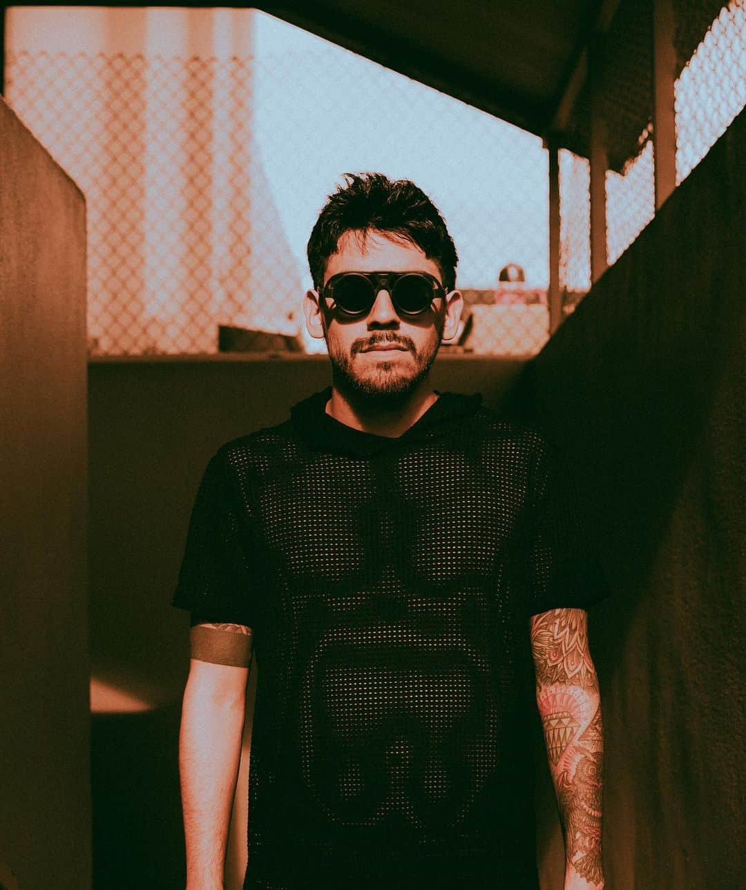 アンドリュー・ヴェラスケスのインスタグラム：「Still out there 📸: @aaronberkshireofficial」