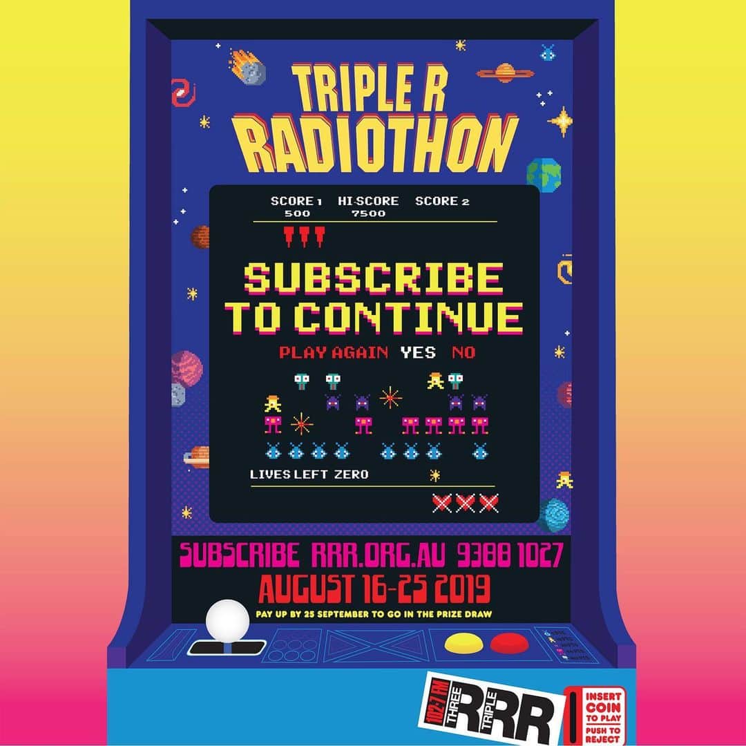 コートニー・バーネットのインスタグラム：「💛 @3rrrfm Radiothon! subscribe now, win prizes, support local radio! ❤️ Call (03) 9388 1027 or visit www.rrr.org.au/subscribe 👾 Art by @beciorpin」