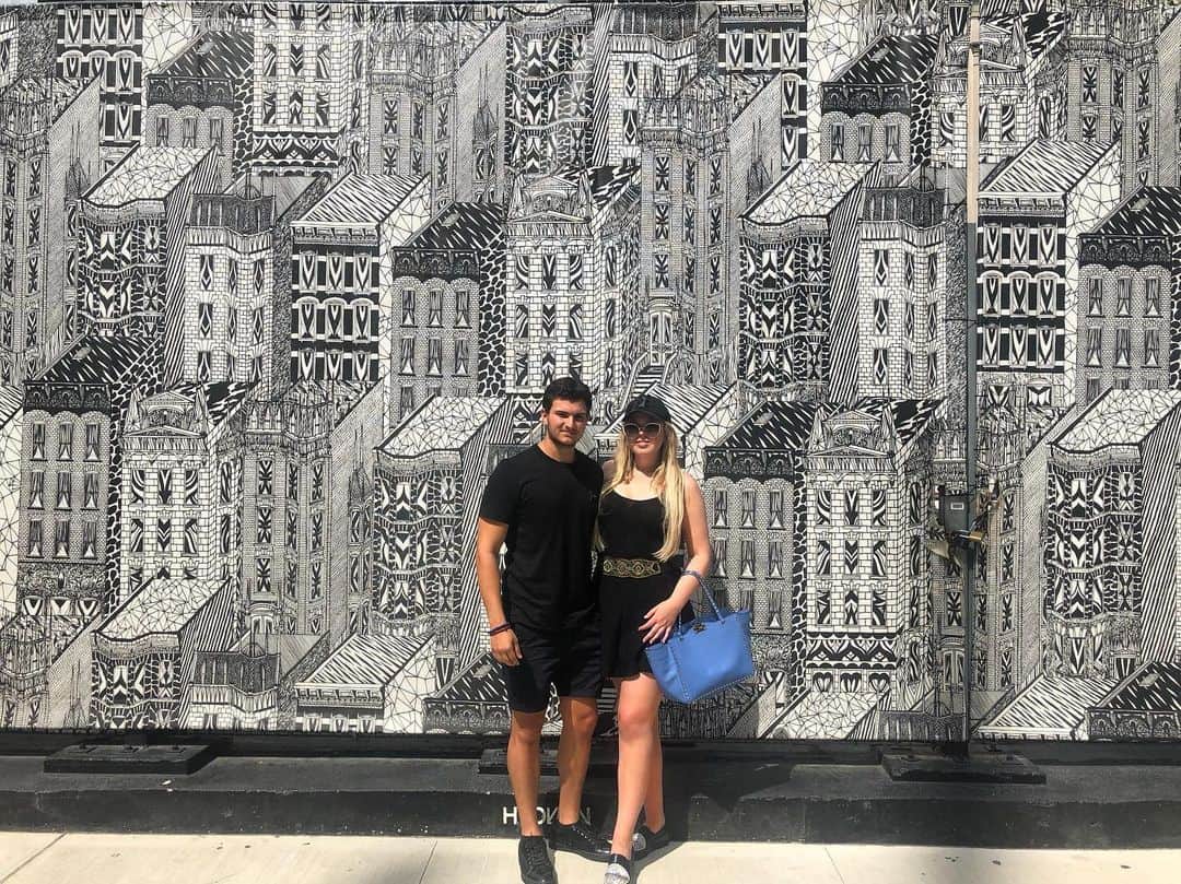 ティファニー・トランプのインスタグラム：「Back in the big 🍎 #nyc ♥️ #bigapple」