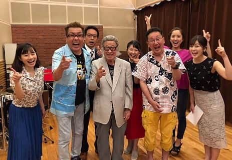 中村秀香のインスタグラム：「１０月１２日（土）１７時〜 #大阪城ホール にて開催される  #すまたん 10周年イベント！ 正式にイベント名が決まりました ！ . 『関西やってみなはれ博覧会〜知らんけど〜』です☺️ .  今朝から先行販売始まりました！詳しくは、すまたんHPをチェックして下さい✨ .  写真は、先日行った #すまたん レコーディング♬」