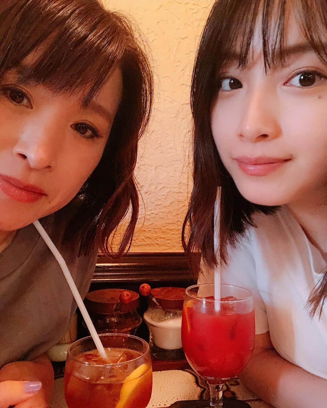 永井理子のインスタグラム：「おデート💛 今年の夏はママとたくさん過ごせてる☺︎」